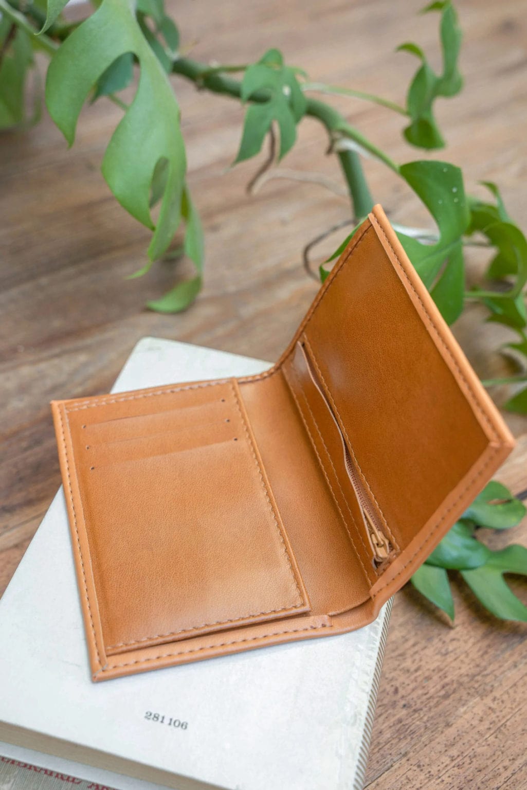 39+ Men’s Vegan Wallets & Card Holders Guys Are Sure to Love